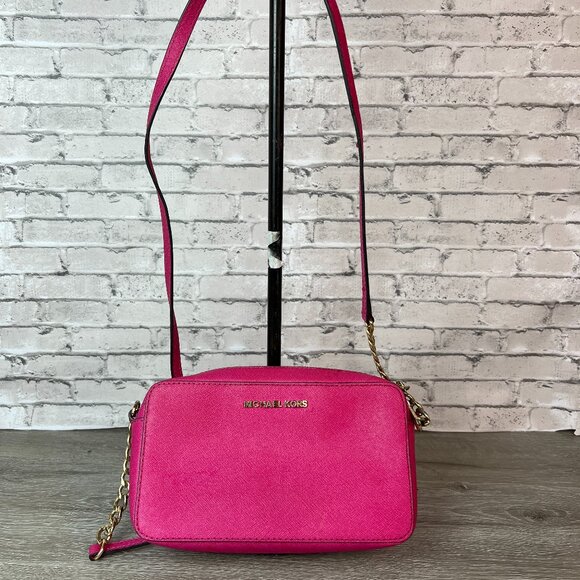 Michael Kors Jet Set large saffiano leather crossbody bag fuchsia - Picture 1 of 5